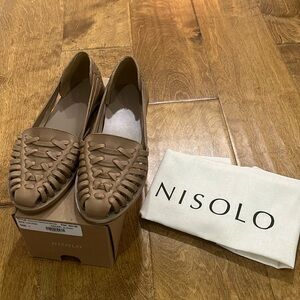 NWT Nisolo Women’s Huarache Sandal in almond/tan color